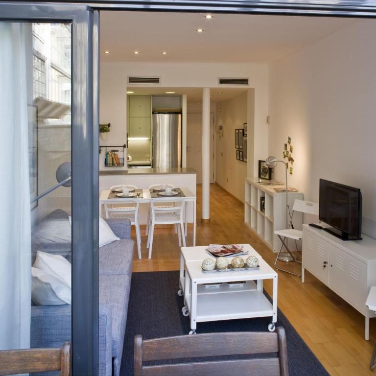 Flateli Llúria - One-Bedroom Apartment - 9