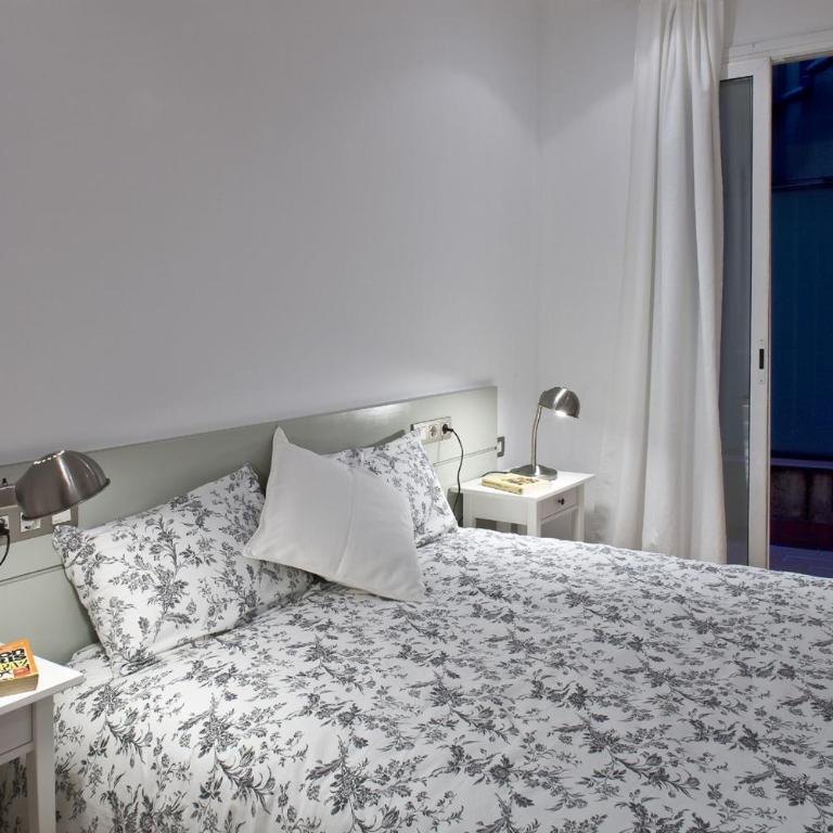 Flateli Llúria - One-Bedroom Apartment - 18