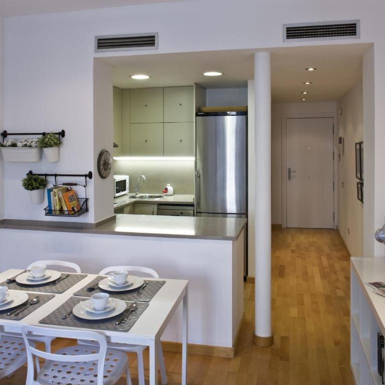 Flateli Llúria - One-Bedroom Apartment - 12