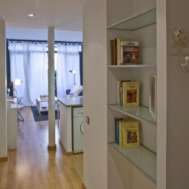 Flateli Llúria - One-Bedroom Apartment - 16