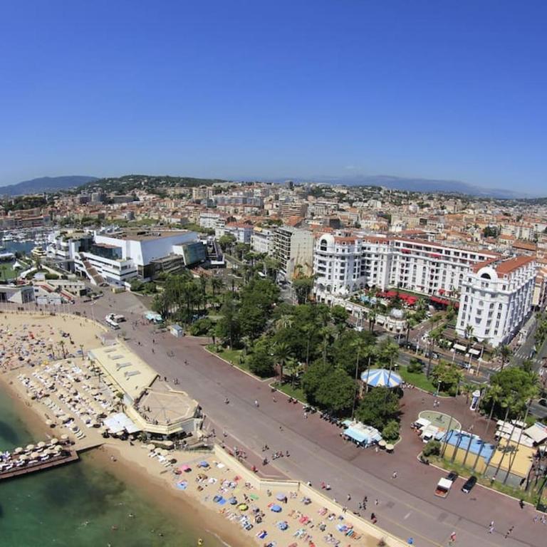 Charmant, agréable et spacieux F3 centre Cannes - Two-Bedroom Apartment - 14