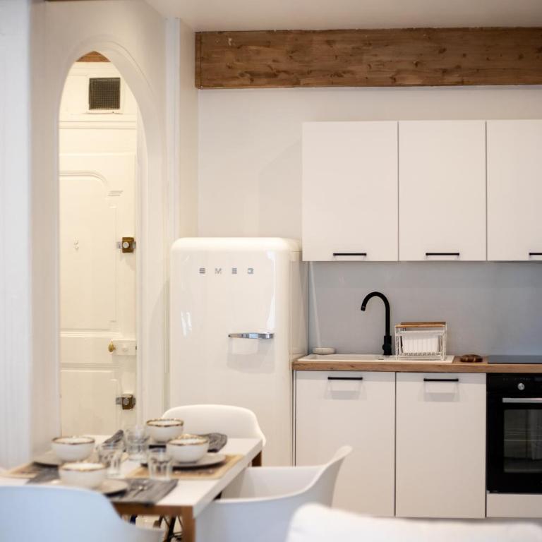 "L'historique" - Charmant appartement en centre-ville historique - One-Bedroom Apartment - 8