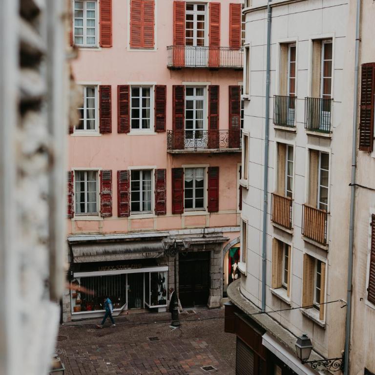 "L'historique" - Charmant appartement en centre-ville historique - One-Bedroom Apartment - 14