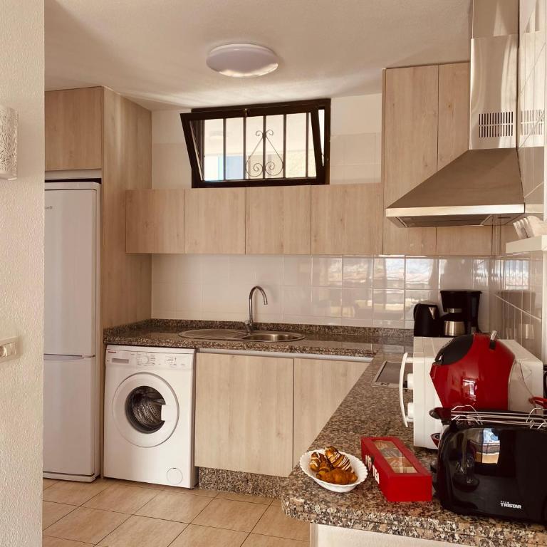 Royal Holiday Home - Apartamento - 24