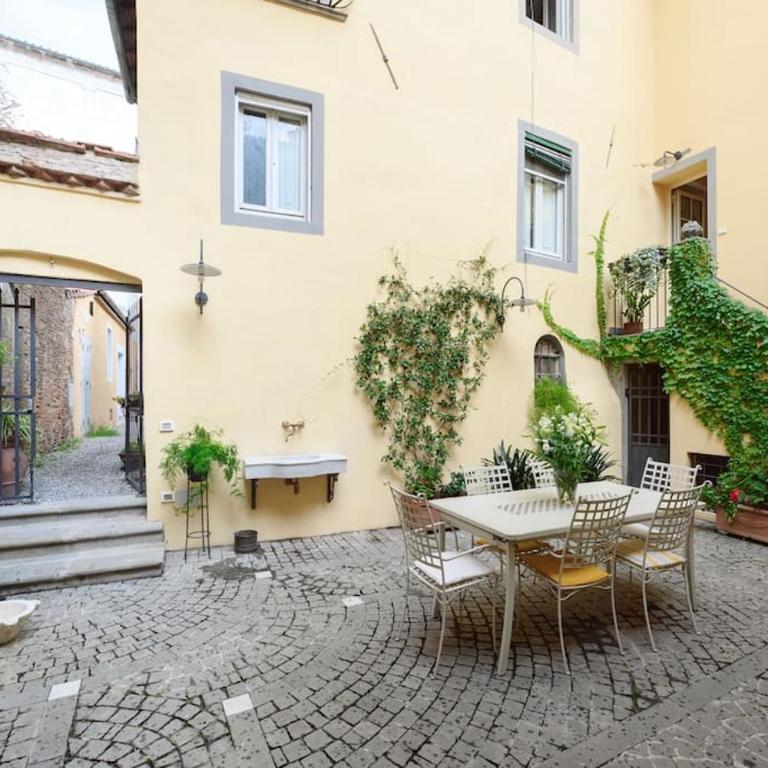 Corte Paolina - charming courtyard inside Lucca - Appartamento con 2 Camere da Letto - 29