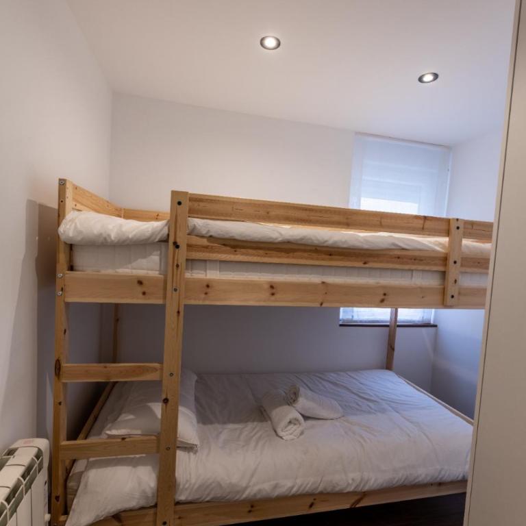 Fantastic brand new apartment in best location just few steps from the ski slope! private parking - Apartamento de 3 dormitorios - 37