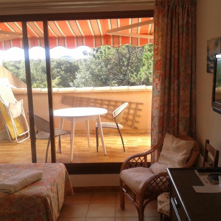 Hôtel Les Palmiers - Chambre Lits Jumeaux avec Terrasse - 4