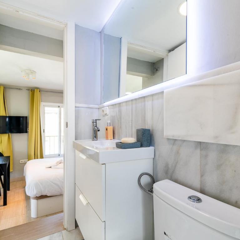 Coqueto Estudio Ático en pleno centro de Granada - One-Bedroom Apartment - 9