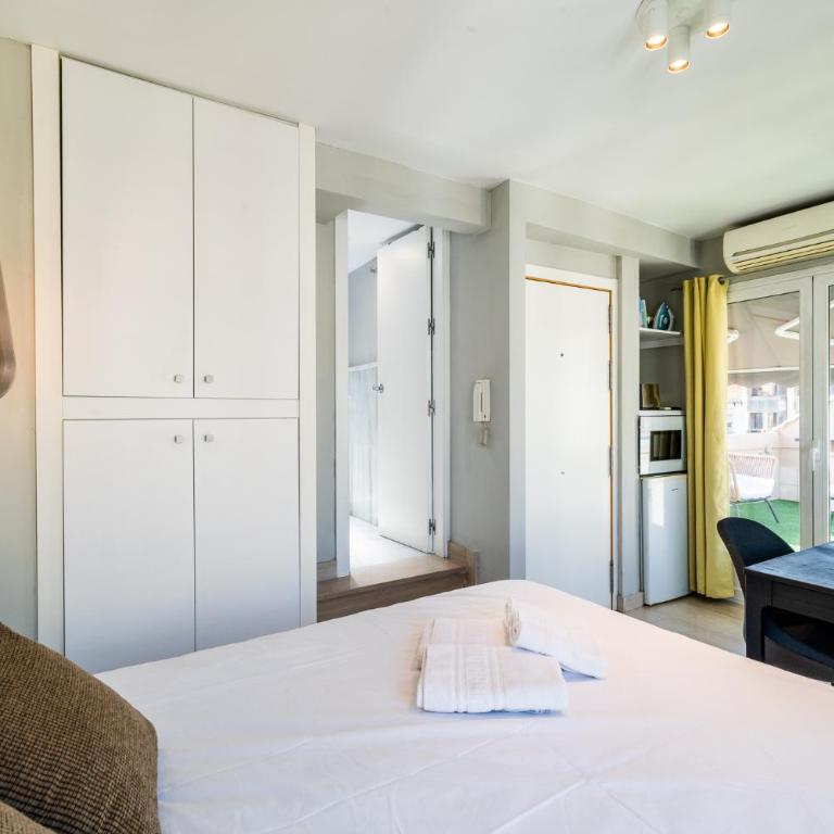 Coqueto Estudio Ático en pleno centro de Granada - One-Bedroom Apartment - 5
