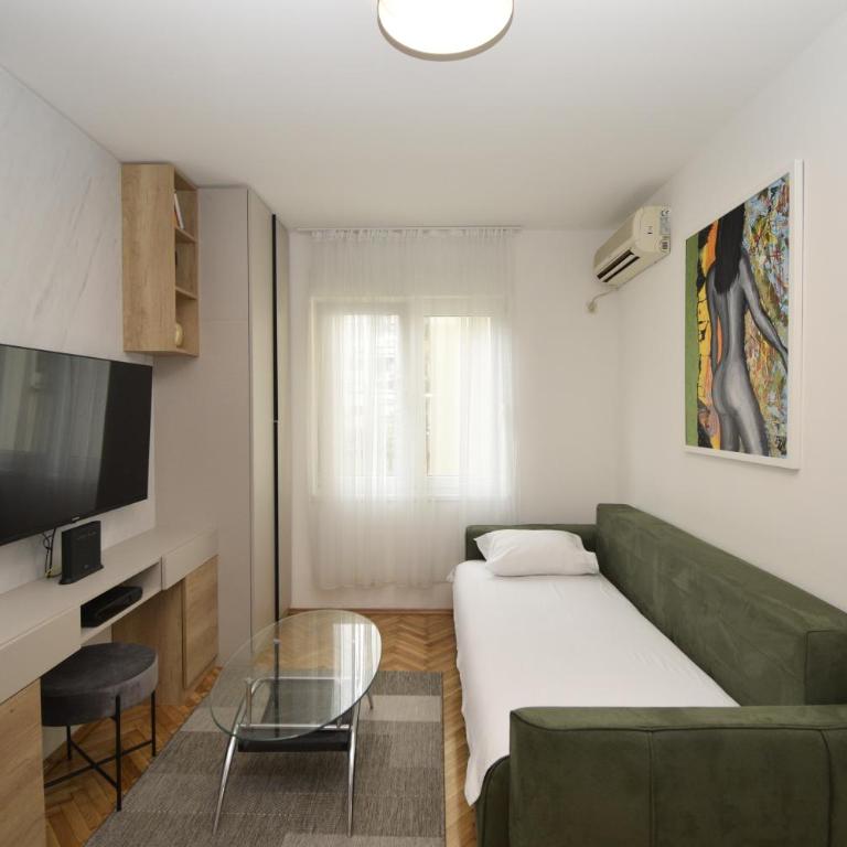 Studio apartment Art Zone - One-Bedroom Apartment - 23