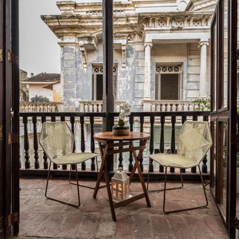 Casa Bugó Centro Histórico - Habitación Doble Deluxe con balcón - 3