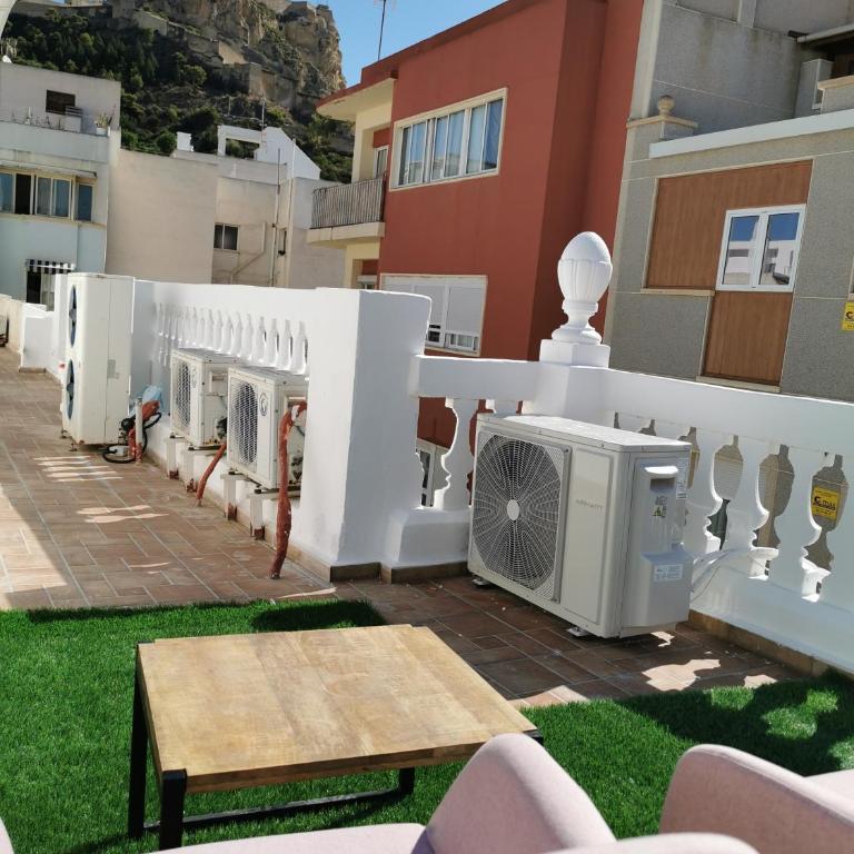 Utopía Alicante - Hotel Boutique para adultos - Deluxe Double Room with Castle View - 3