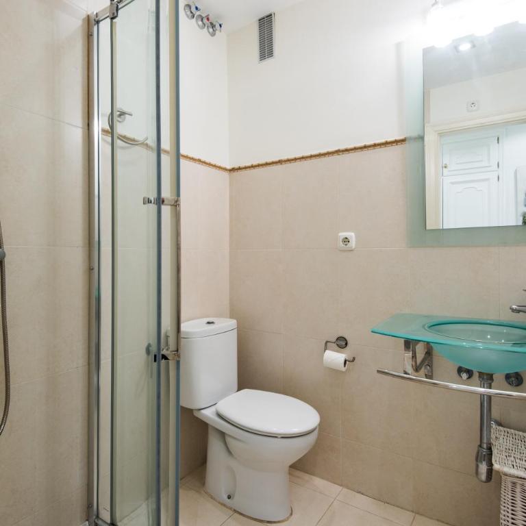 RentAndHomes Beachfront Marbella Center - Apartamento de 2 dormitorios - 33