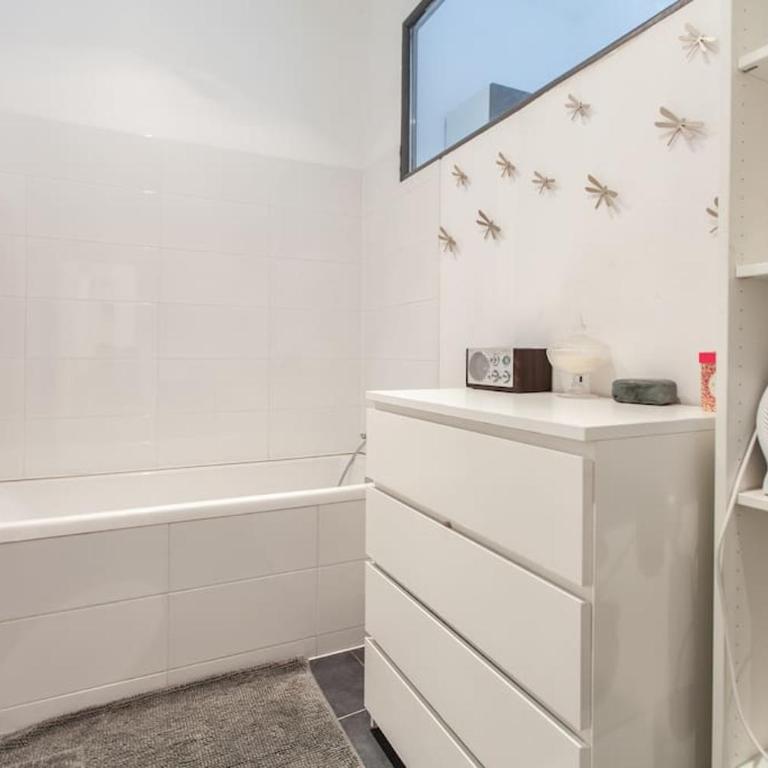 R Appartement Cosy Orangerie 120 m2 pour 6 personne parking gratuit proche centre - Three-Bedroom Apartment - 15
