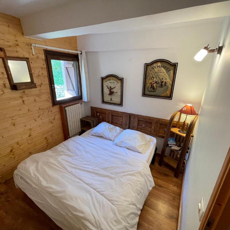 LE BLIZZARD Bel appartement avec grande terrasse dans vieille ferme de montagne rénovée - Apartment - 10