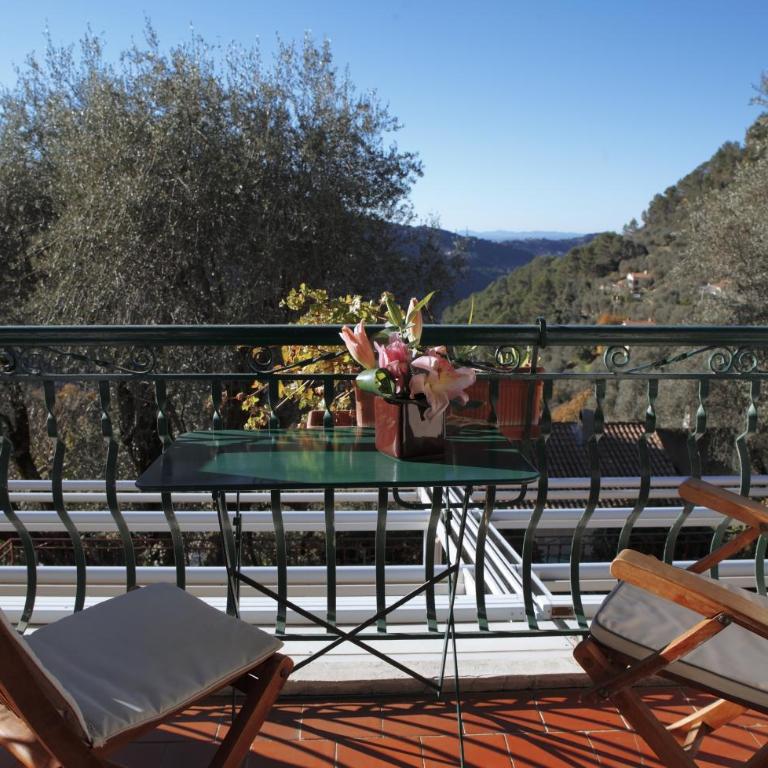 Auberge De La Madone - Provençale Superior Doppelzimmer mit Balkon und Talblick - 1
