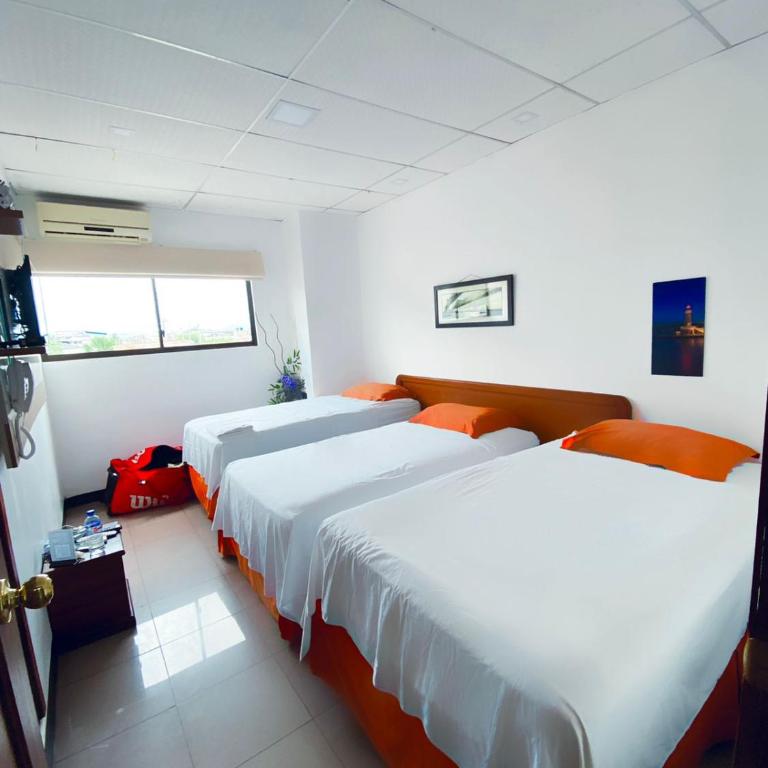 Hotel Madrigal - Habitación Triple Confort - 2