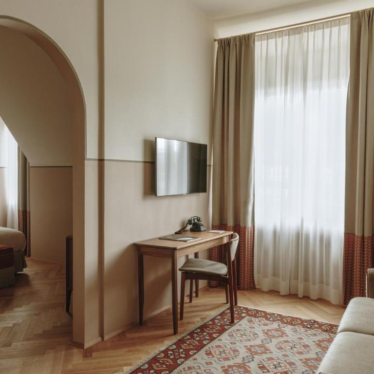 Parkhotel Mondschein, a Member of Design Hotels - Suite - 2