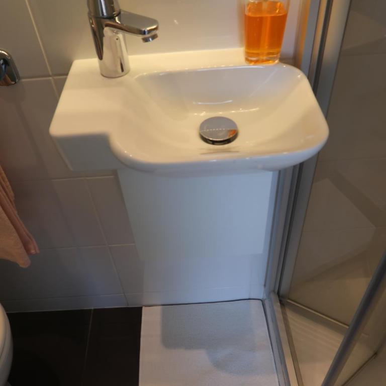 Paris 17ème - STUDIO compact 10m2 -110 sqf - coeur BATIGNOLLES - ideal SOLO traveler - Studio - 14