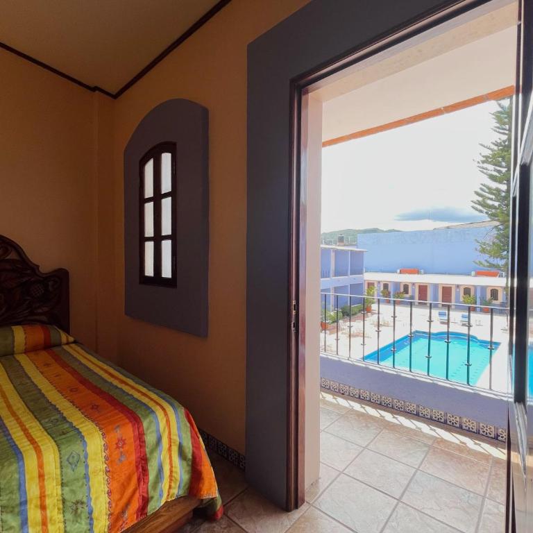 Santa Helena Plaza - Deluxe Double Room with Balcony - 1