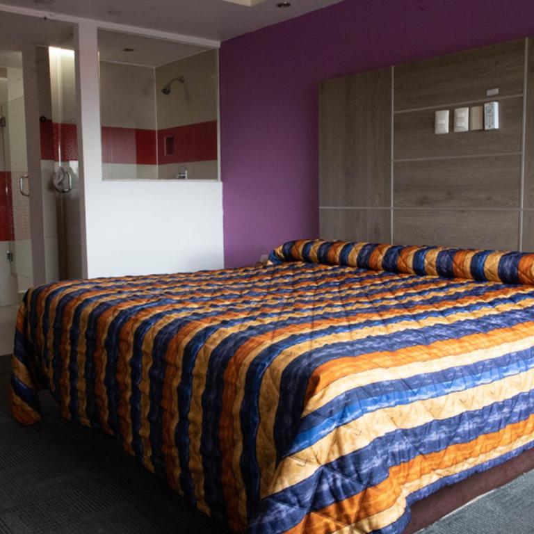 Hotel Rossel Plaza - Standard Queen Room - 10