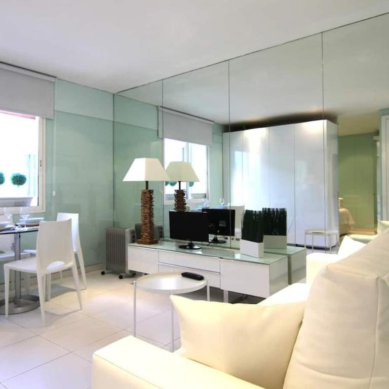 Apartamento Gran Via IV -Quinto Piso Sin Ascensor- - Standard Apartment - 1