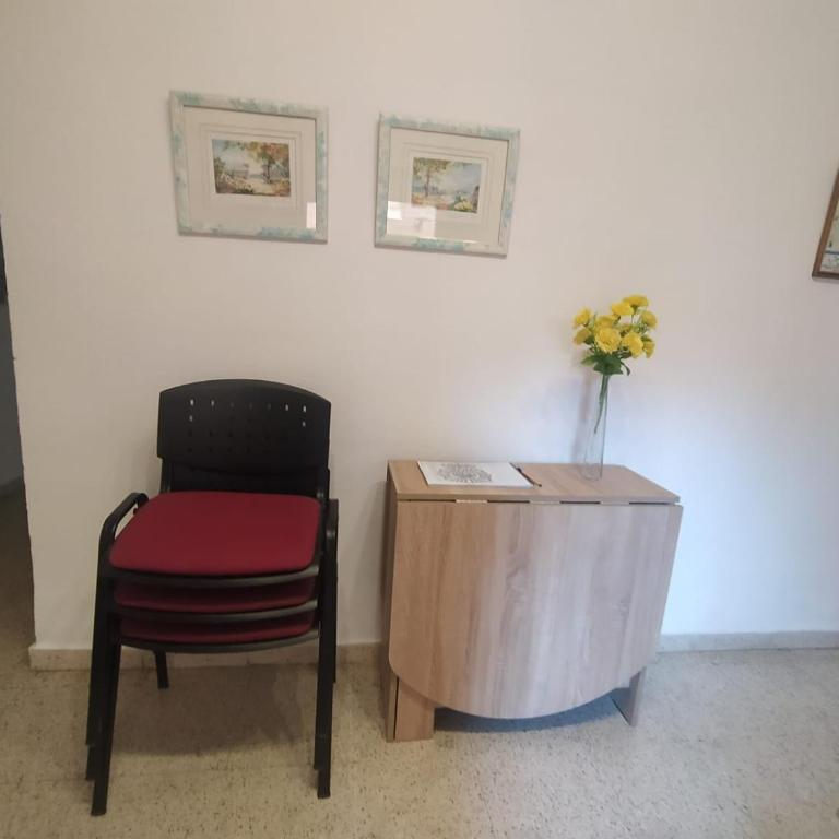 Céntrico piso con aparcamiento gratuito - Apartment - 42