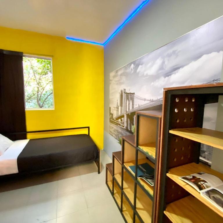 ROOMIES HOSTEL Parque México - Single Room with Shared Bathroom - 5