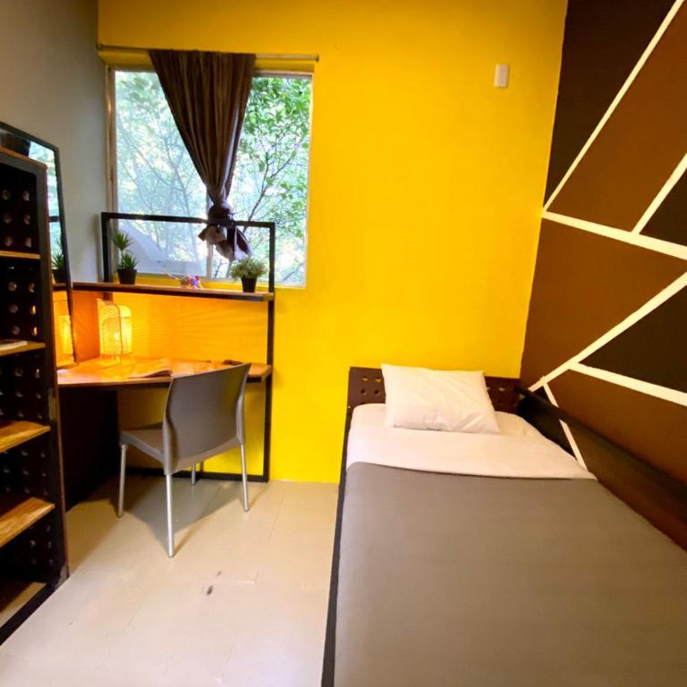 ROOMIES HOSTEL Parque México - Single Room with Shared Bathroom - 11