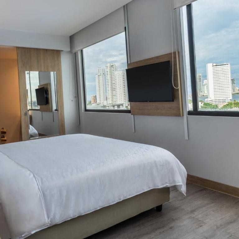 Holiday Inn Express Cartagena Manga by IHG - Habitación Doble con cama grande con vistas a la ciudad - 7