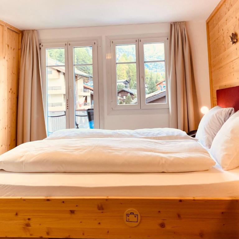 Hotel Capricorn - Doppelzimmer mit Blick auf das Matterhorn - 5