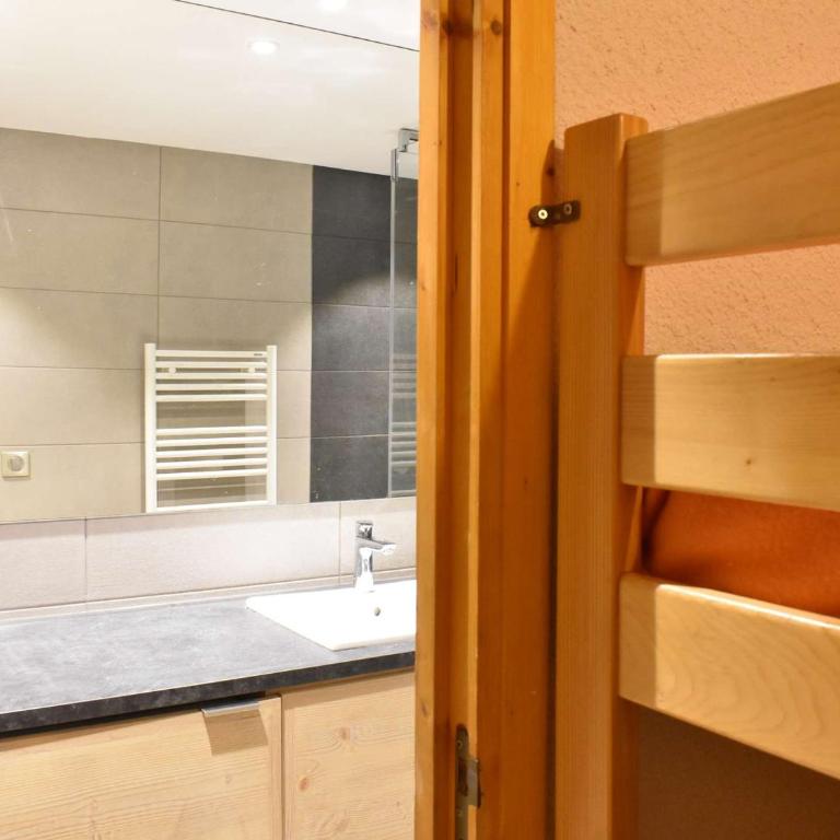 Studio skis aux pieds à Méribel – Centre, commerces à 100m, piscine estivale, ascenseur, casier à skis - Appartement 1 Chambre - 15