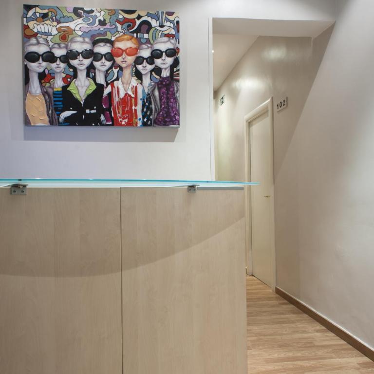 THC Gran Via Hostel - Junior Suite - 1
