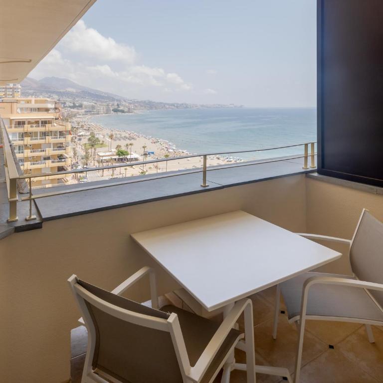 Ilunion Fuengirola - Habitación Doble con vistas laterales al mar - 1 o 2 camas - 6