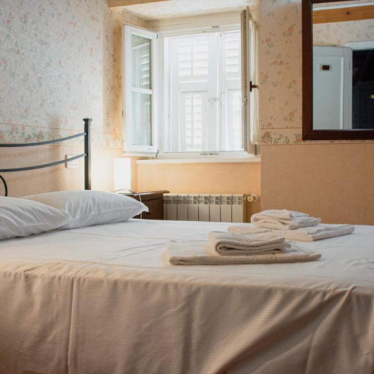 ApartHotel Capitelli - Camera Tripla Comfort con Doccia - 3