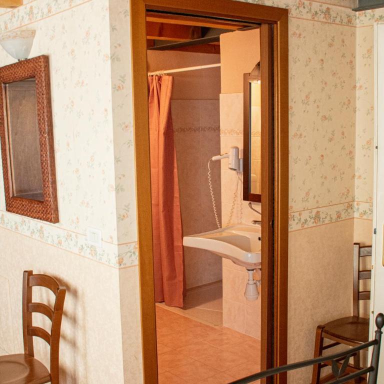 ApartHotel Capitelli - Camera Tripla - 1