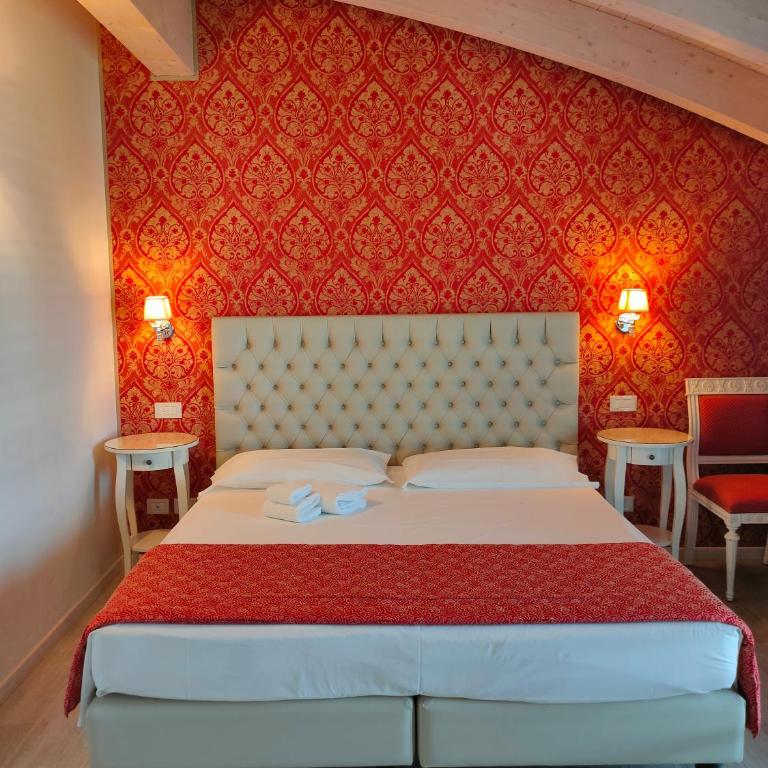 Nuova Opera Rooms & Apartments - Camera Matrimoniale con Balcone - 11