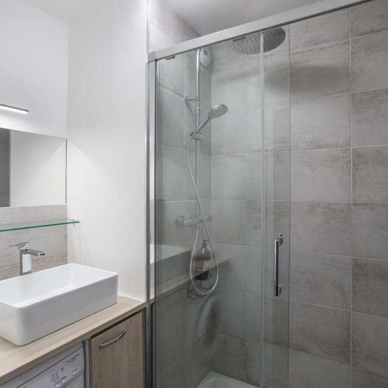 Coeur Courrouze - Appartement 2 chambres avec parking - Two-Bedroom Apartment - 4