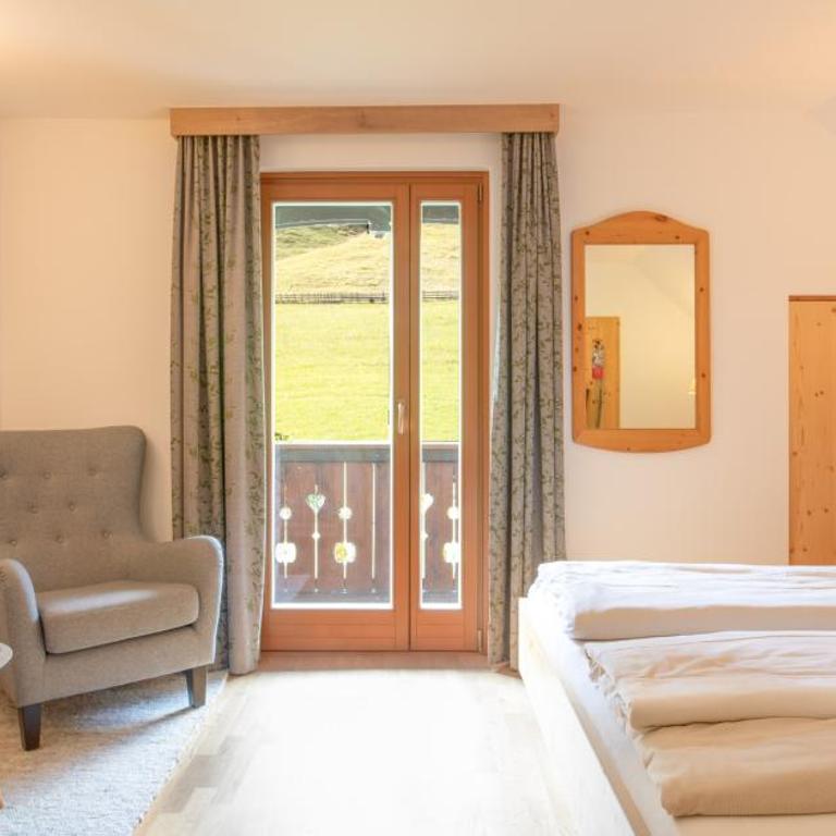 Hotel Nagglerhof am Weissensee - Doppelzimmer mit Bergblick - 1