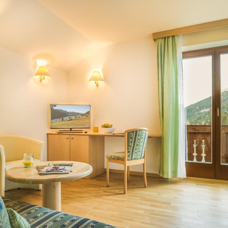 Hotel Nagglerhof am Weissensee - Deluxe Doppelzimmer mit Seeblick - Nebengebäude - 2
