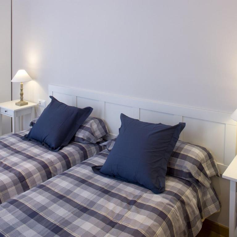 Flateli Pelayo H1 - Three-Bedroom Apartment - 3