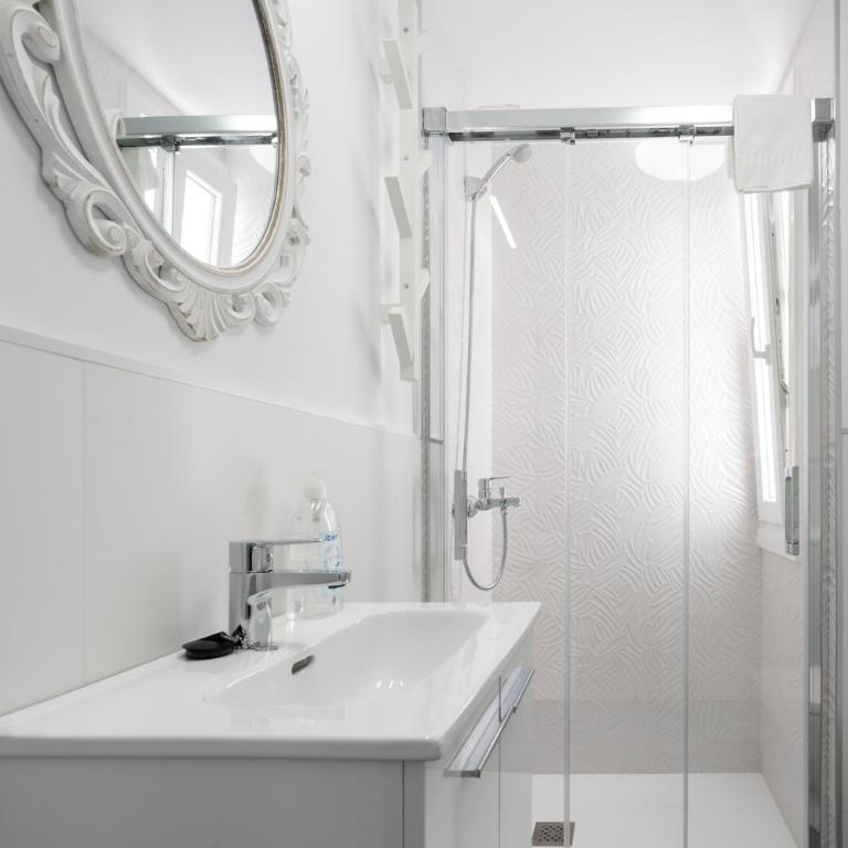 Apartamentos Joya del Mar - One-Bedroom Apartment - 10