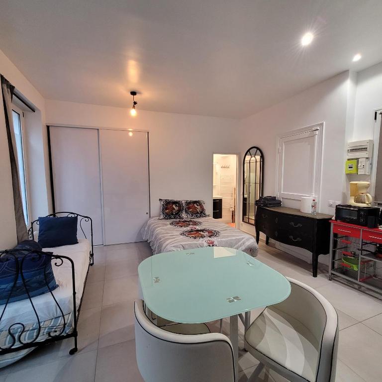 Studio @Paris-Centre Montmarte Sacre-coeur Opera Louvre - Appartement - Rez-de-Chaussée - 1