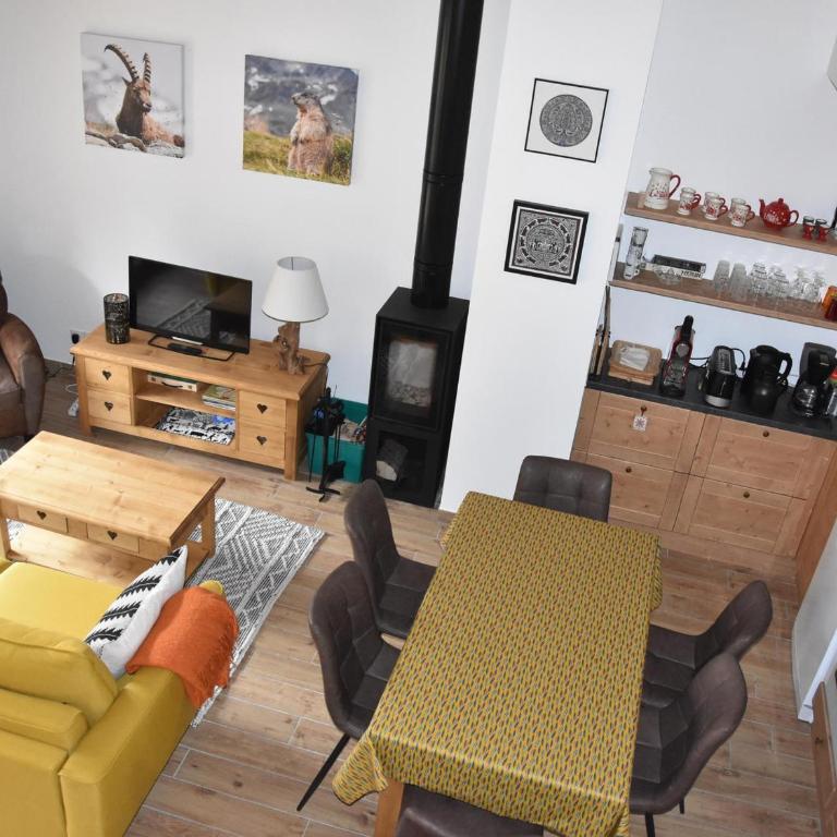 Duplex 4 pièces, 2 étoiles, proche du centre, max 6 pers. - FR-1-464-210 - Appartement - 5
