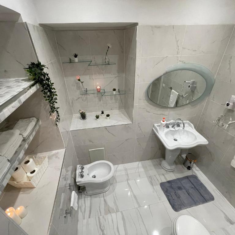 Home Sweet Home Bella Napoli - Apartment - 35