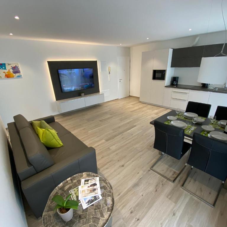 Neu, zentral, sonnig, Garage inklusive - One-Bedroom Apartment - 13