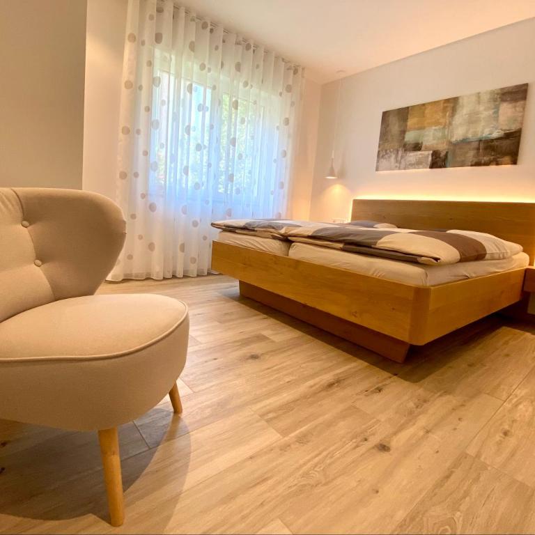 Neu, zentral, sonnig, Garage inklusive - One-Bedroom Apartment - 9