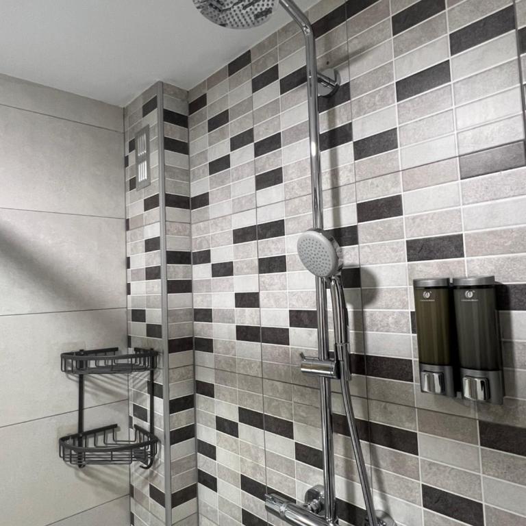BnS Central Suites - Three-Bedroom Apartment - 19