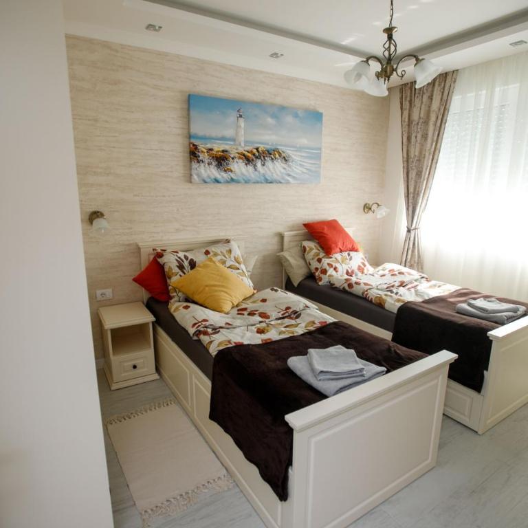 Apartman MDB RETRO - Two-Bedroom Apartment - 32