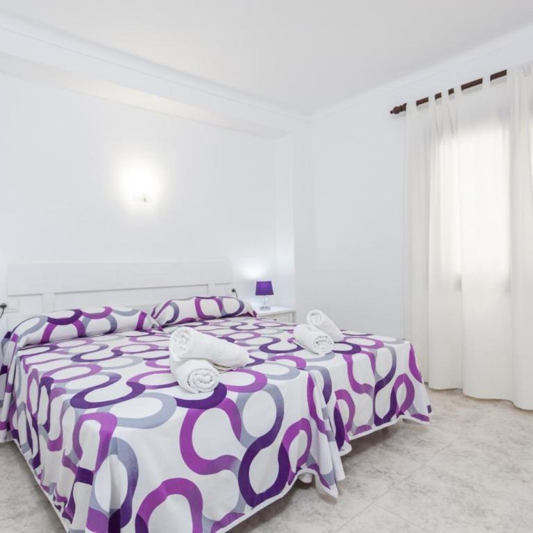 YourHouse Casa Suiza - Three-Bedroom Apartment - 8